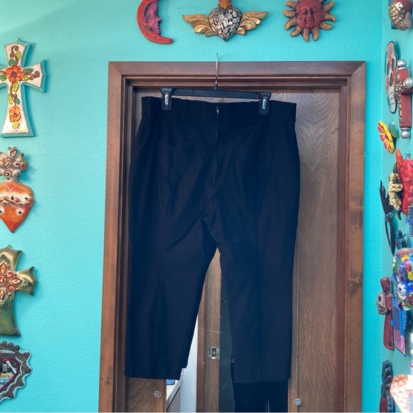 3X Traci Lords Heart Pocket Capris - Picture 2 of 6